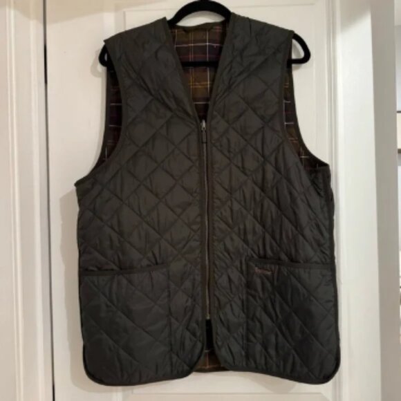 NWOT Barbour Dark Green Quilted Vest - Picture 2 of 4
